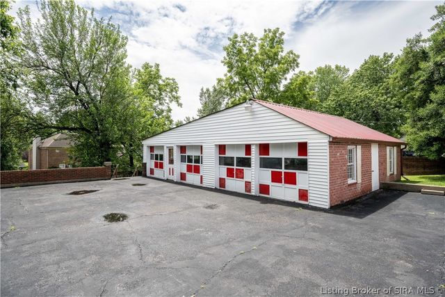632 E Daisy Lane, New Albany, IN 47150