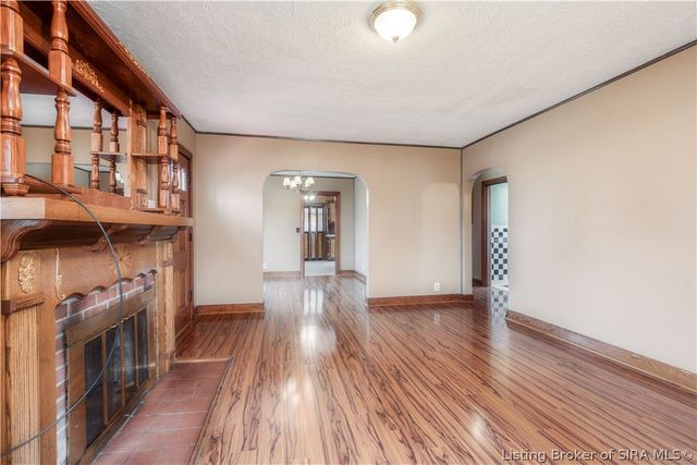 632 E Daisy Lane, New Albany, IN 47150