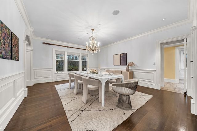 121 Livingston Rd, Wellesley, MA 02482