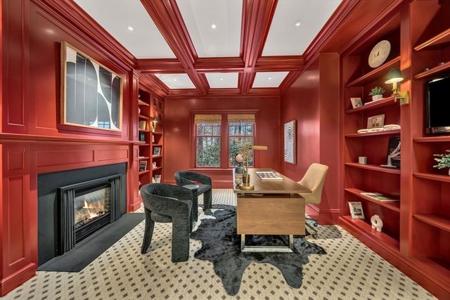 121 Livingston Rd, Wellesley, MA 02482