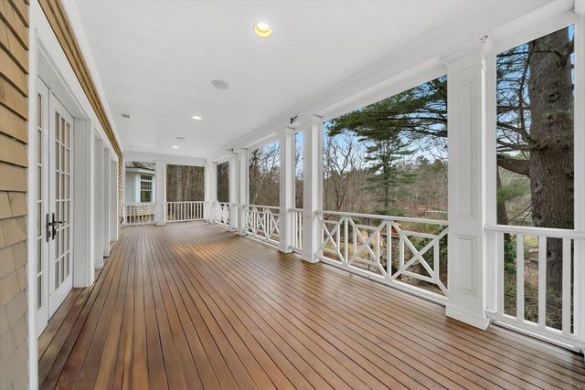 121 Livingston Rd, Wellesley, MA 02482