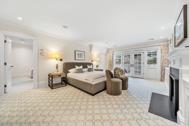 121 Livingston Rd, Wellesley, MA 02482