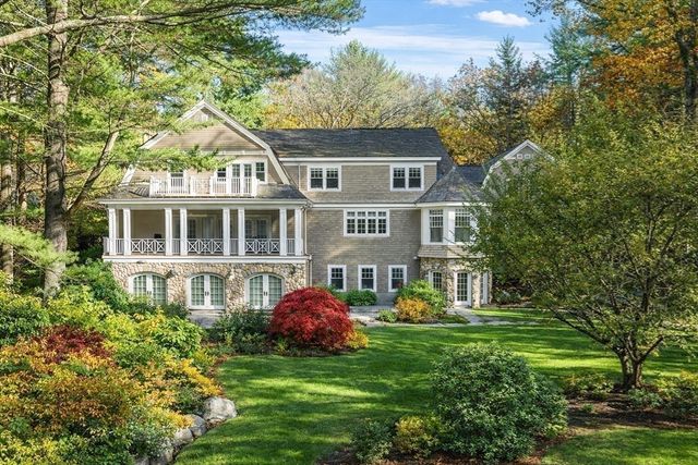 121 Livingston Rd, Wellesley, MA 02482