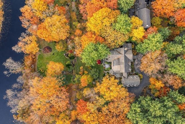 121 Livingston Rd, Wellesley, MA 02482