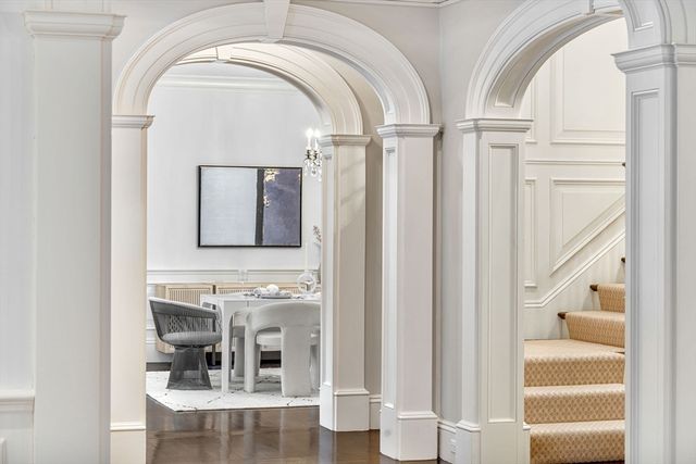 121 Livingston Rd, Wellesley, MA 02482