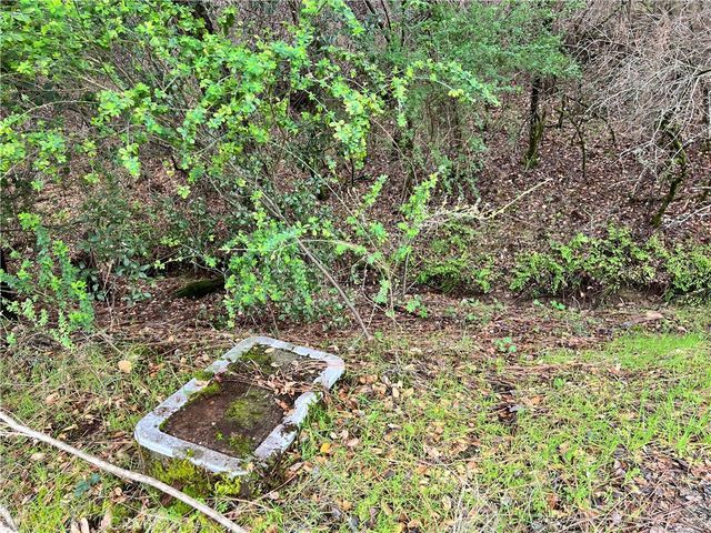 12215 Mountain View Drive, Clearlake Oaks, CA 95423