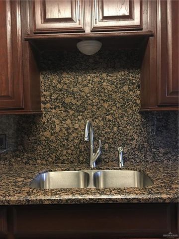 2218 N Wilson Drive, Weslaco, TX 78599