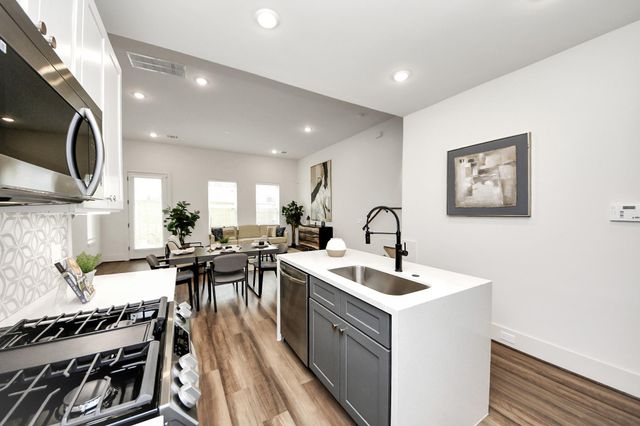 879 Rachel Street C, Houston, TX 77091