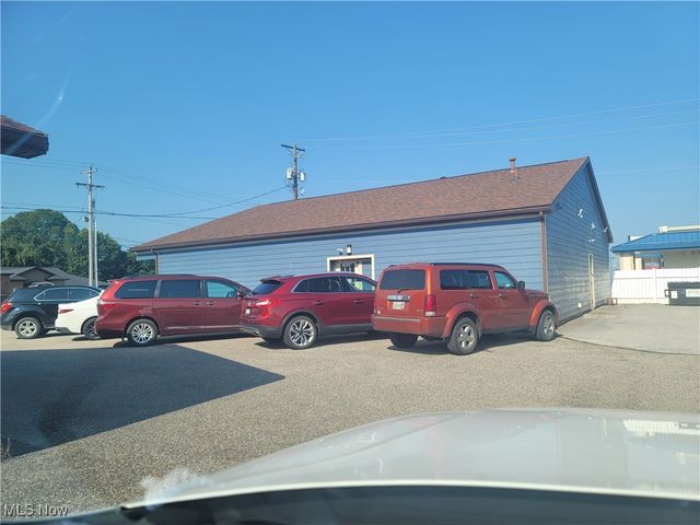 606 Washington Blvd, Belpre, OH 45714