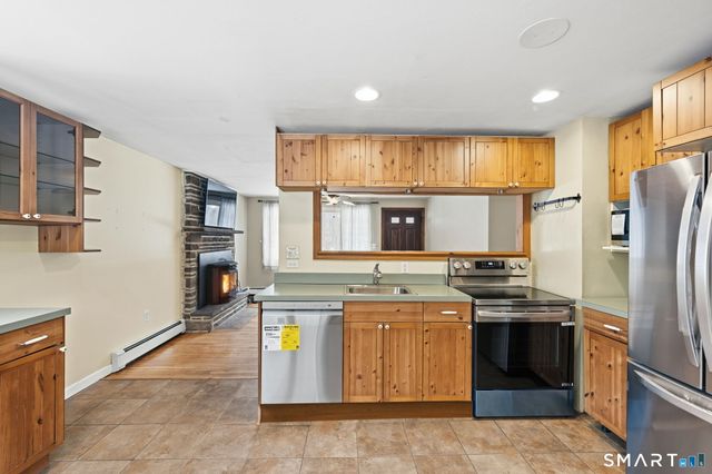 394 Cherry Lane, Montville, CT 06370