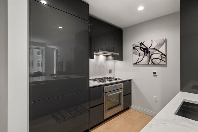 135 Seaport Blvd 1506, Boston, MA 02210