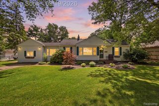 4401 Louella Drive, Waterford Charter Township, MI 48329