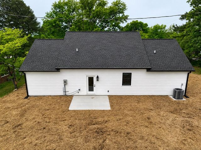 1865 Missouri Ave, Cookeville, TN 38501
