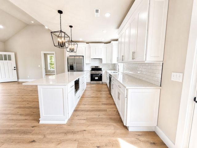 1865 Missouri Ave, Cookeville, TN 38501