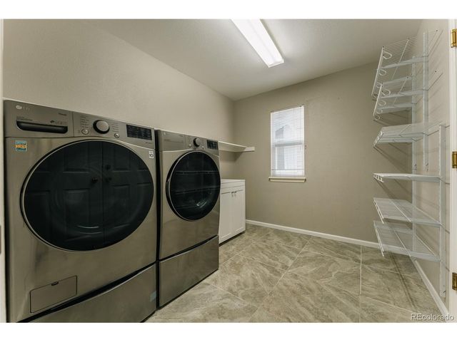 19066 E Berry Dr, Aurora, CO 80015