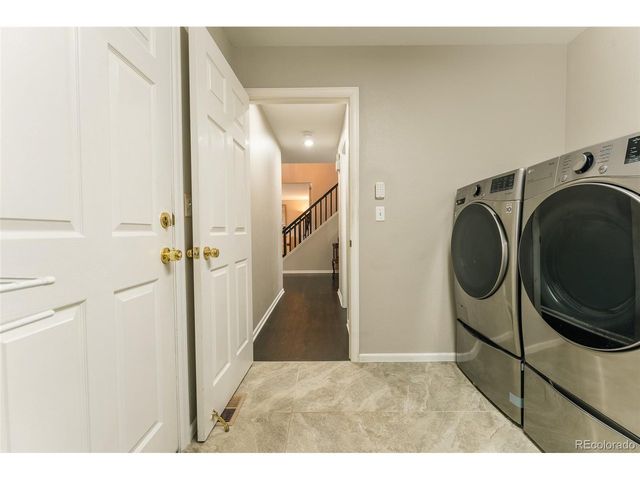 19066 E Berry Dr, Aurora, CO 80015