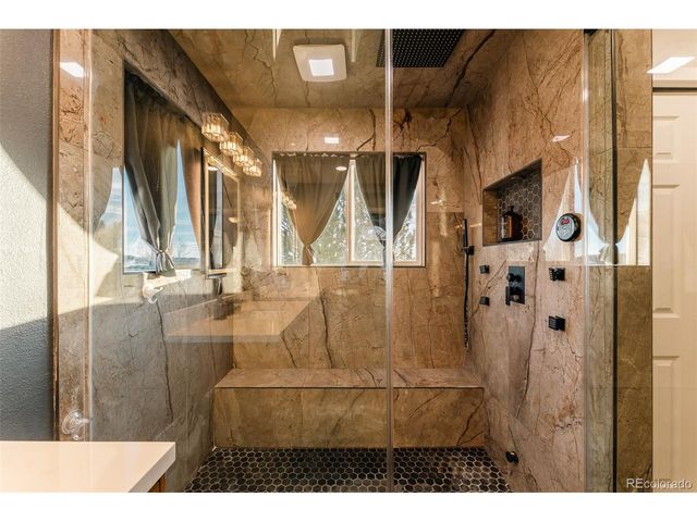 19066 E Berry Dr, Aurora, CO 80015