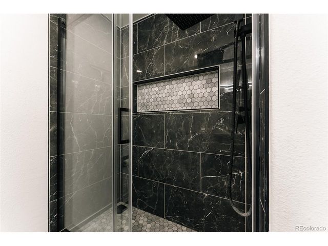 19066 E Berry Dr, Aurora, CO 80015