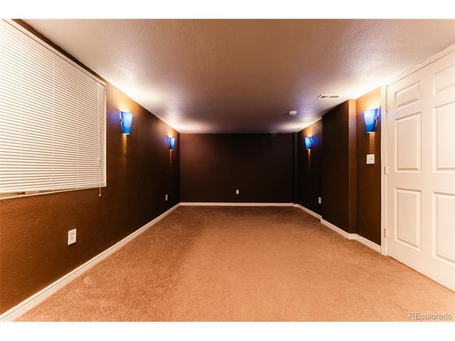 19066 E Berry Dr, Aurora, CO 80015