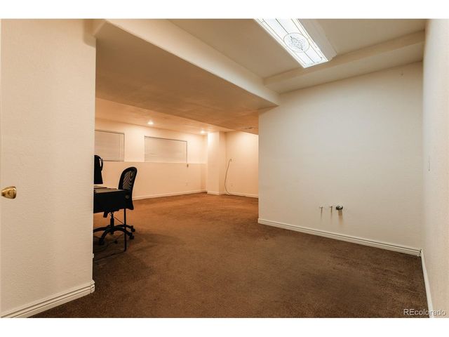 19066 E Berry Dr, Aurora, CO 80015