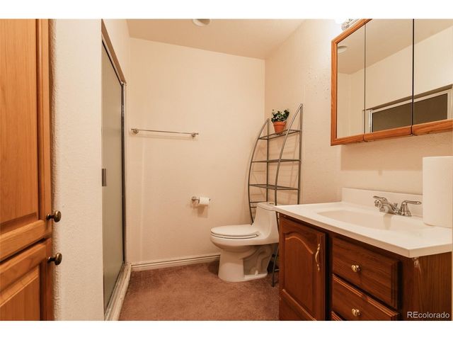 19066 E Berry Dr, Aurora, CO 80015