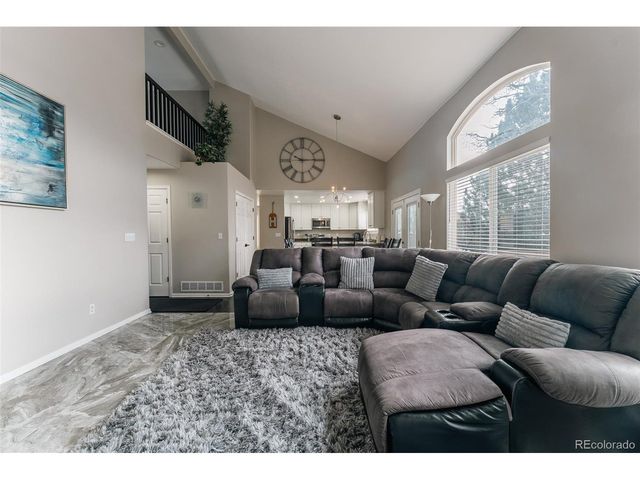 19066 E Berry Dr, Aurora, CO 80015