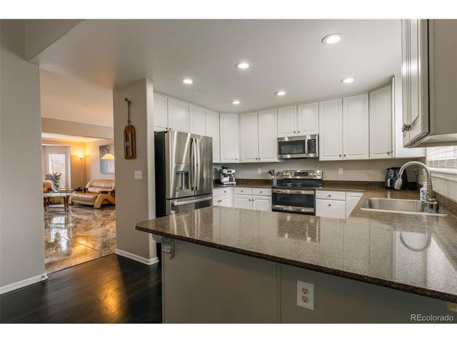 19066 E Berry Dr, Aurora, CO 80015