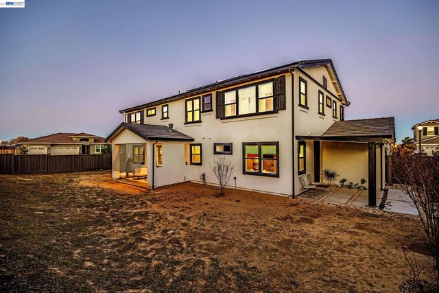 259 Eagle Nest Dr, Oakley, CA 94561