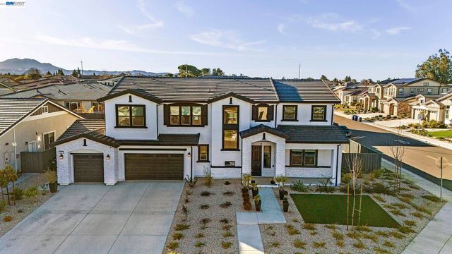 259 Eagle Nest Dr, Oakley, CA 94561