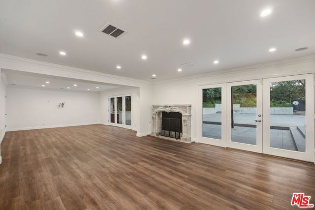 16541 Park Lane Circle, Los Angeles, CA 90049