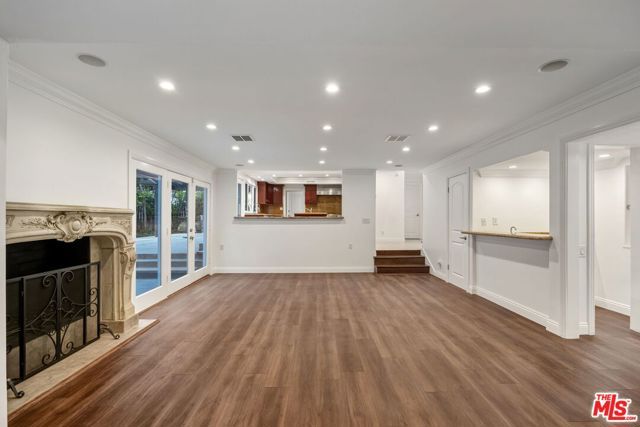 16541 Park Lane Circle, Los Angeles, CA 90049