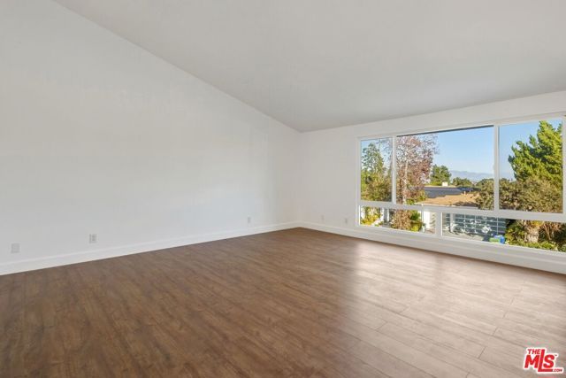 16541 Park Lane Circle, Los Angeles, CA 90049