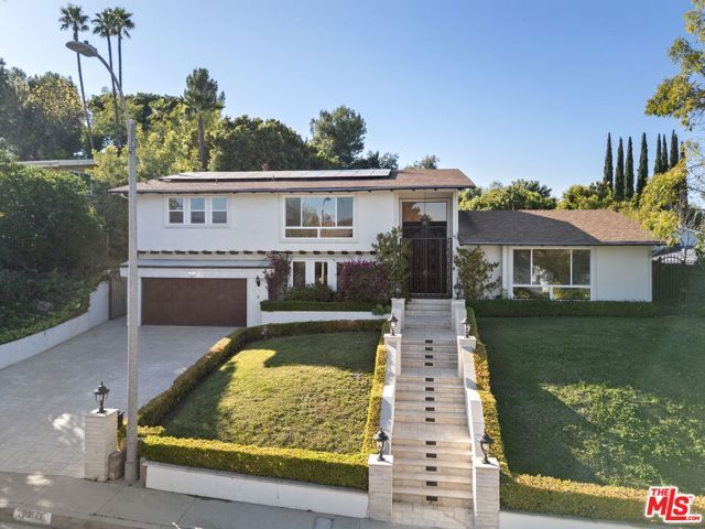 16541 Park Lane Circle, Los Angeles, CA 90049