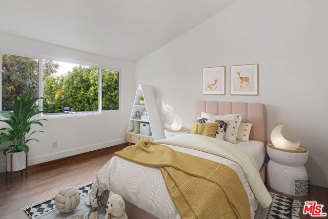 16541 Park Lane Circle, Los Angeles, CA 90049