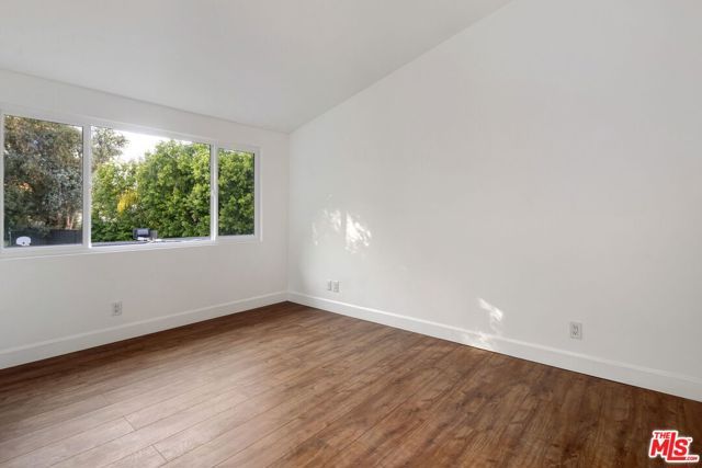 16541 Park Lane Circle, Los Angeles, CA 90049