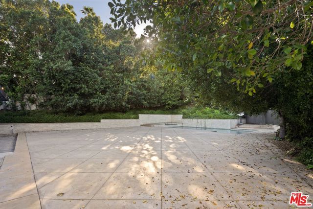 16541 Park Lane Circle, Los Angeles, CA 90049