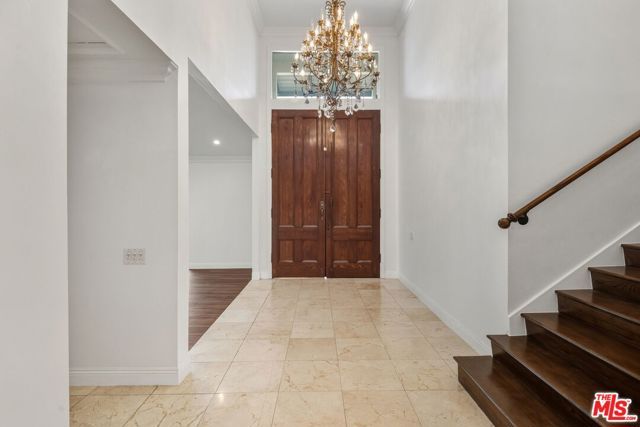 16541 Park Lane Circle, Los Angeles, CA 90049