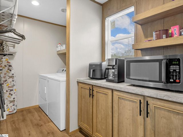 339 Sara Ann Lane, Roebuck, SC 29376