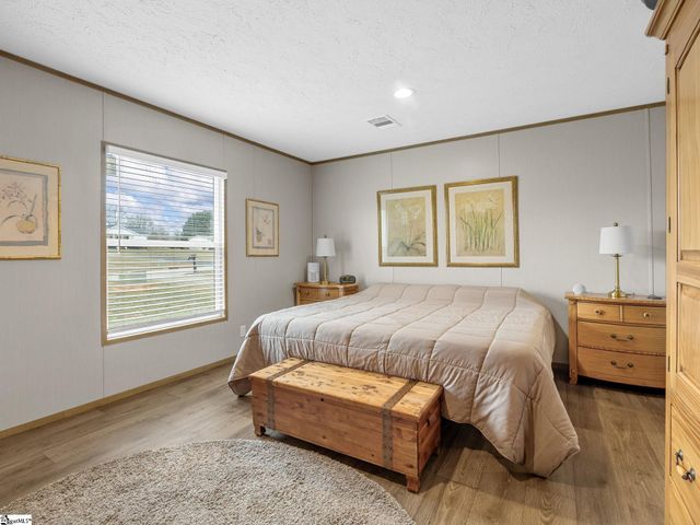 339 Sara Ann Lane, Roebuck, SC 29376