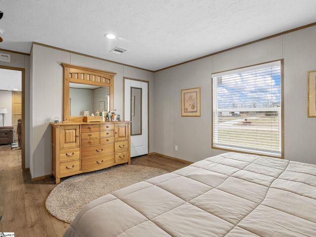 339 Sara Ann Lane, Roebuck, SC 29376