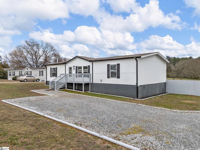 339 Sara Ann Lane, Roebuck, SC 29376