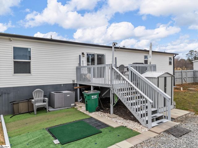 339 Sara Ann Lane, Roebuck, SC 29376