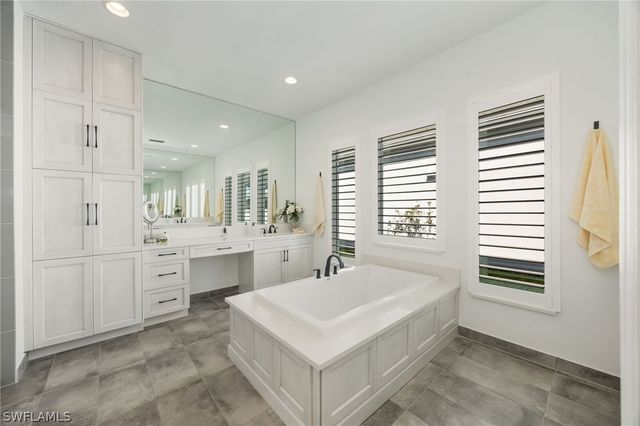 12128 Eucalyptus WAY, Naples, FL 34120