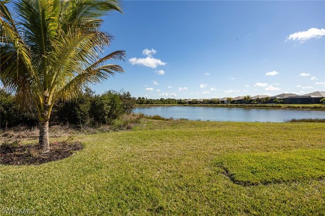 12128 Eucalyptus WAY, Naples, FL 34120