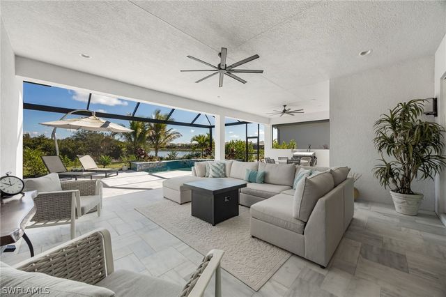 12128 Eucalyptus WAY, Naples, FL 34120