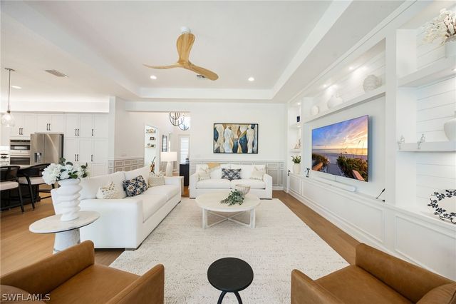 12128 Eucalyptus WAY, Naples, FL 34120