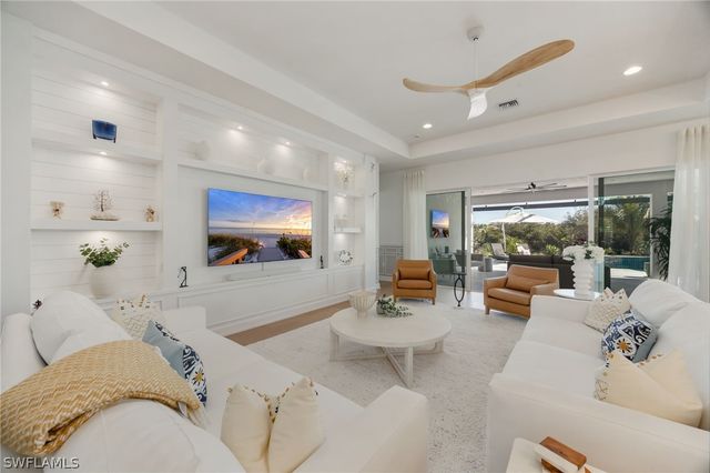 12128 Eucalyptus WAY, Naples, FL 34120