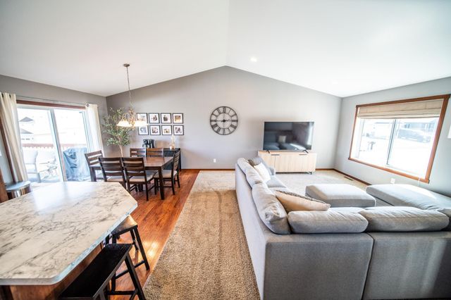 4820 Spire Lane NW, Rochester, MN 55901