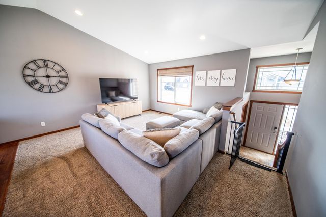 4820 Spire Lane NW, Rochester, MN 55901