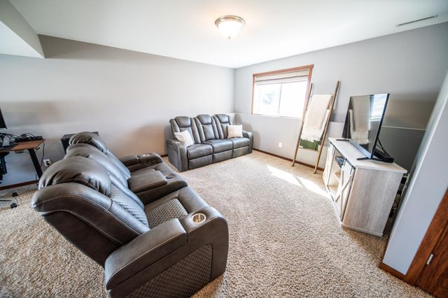 4820 Spire Lane NW, Rochester, MN 55901